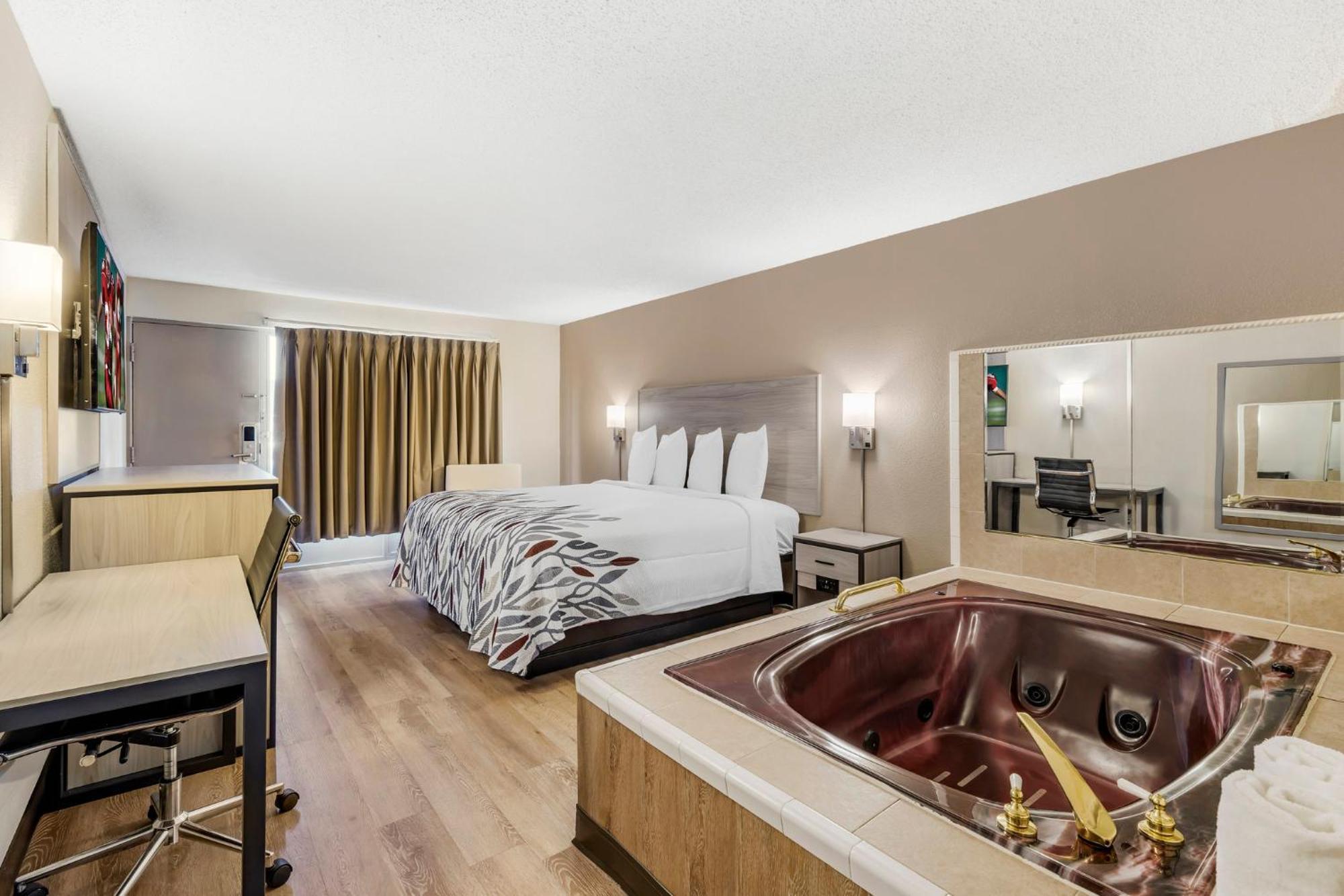 Red Roof Inn Страудсберг Экстерьер фото