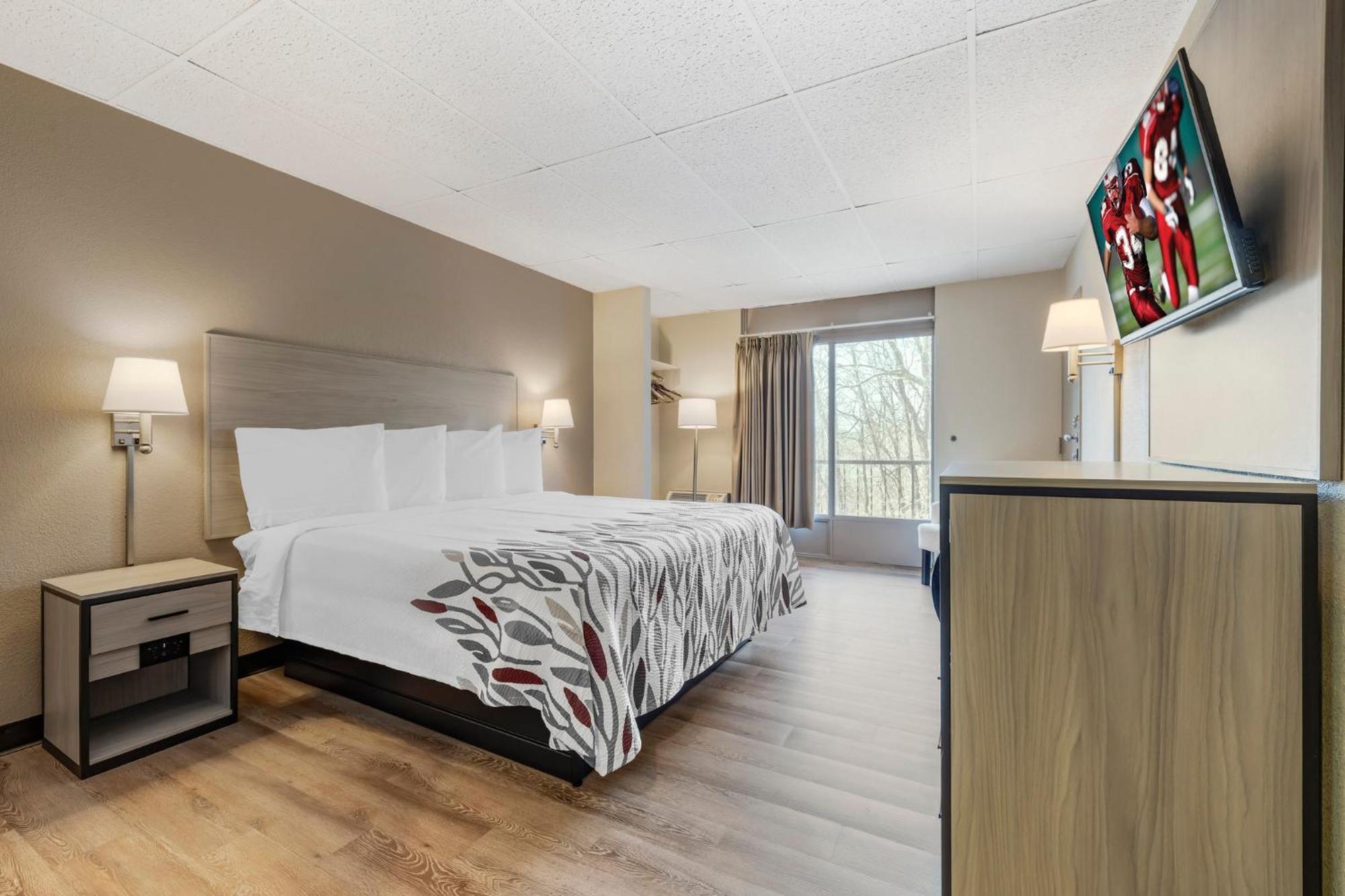 Red Roof Inn Страудсберг Экстерьер фото