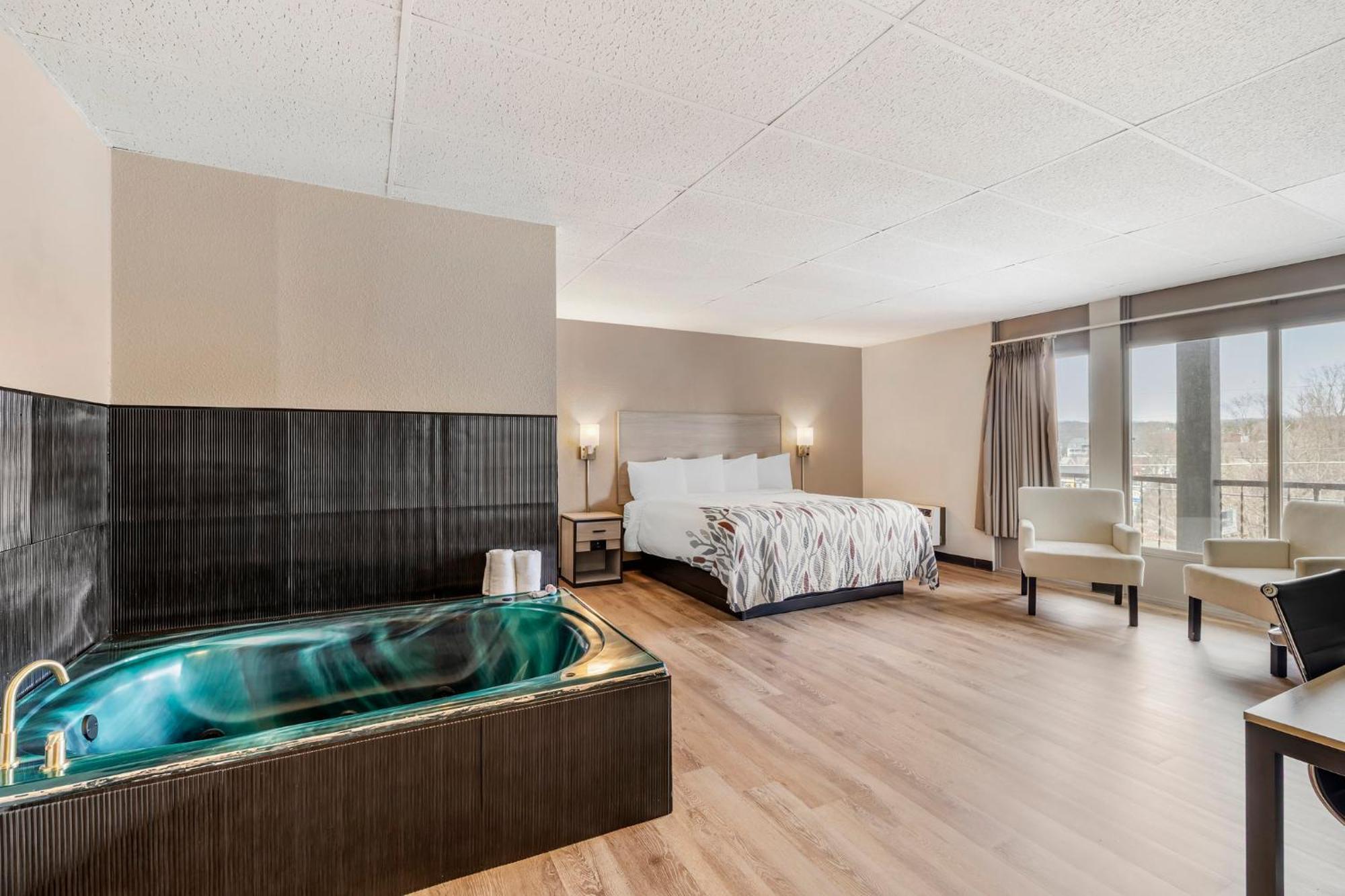 Red Roof Inn Страудсберг Экстерьер фото