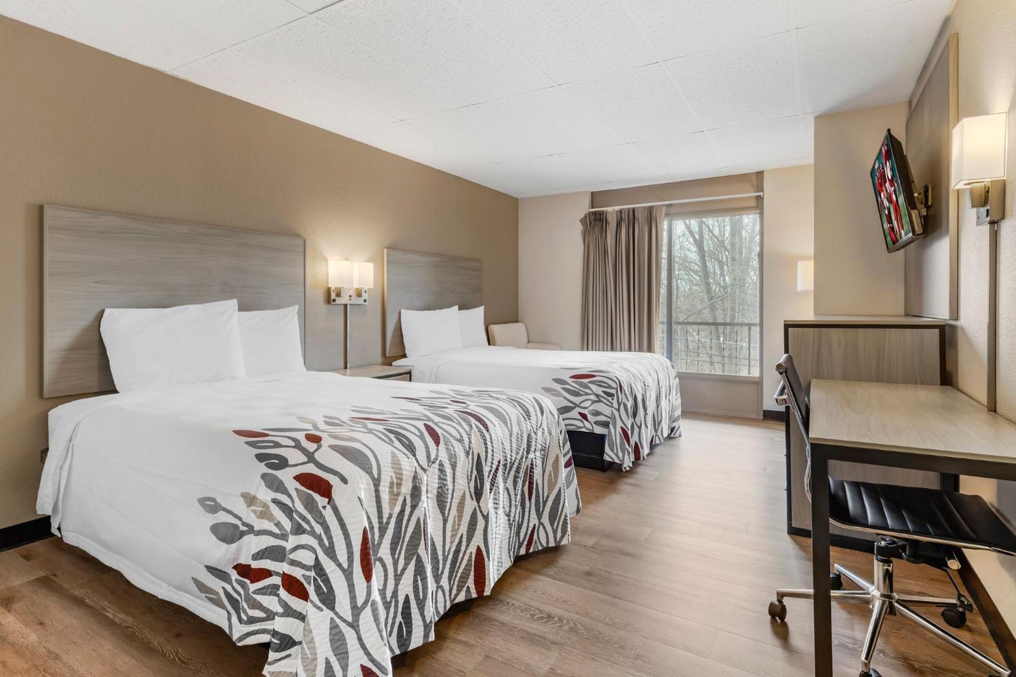 Red Roof Inn Страудсберг Экстерьер фото